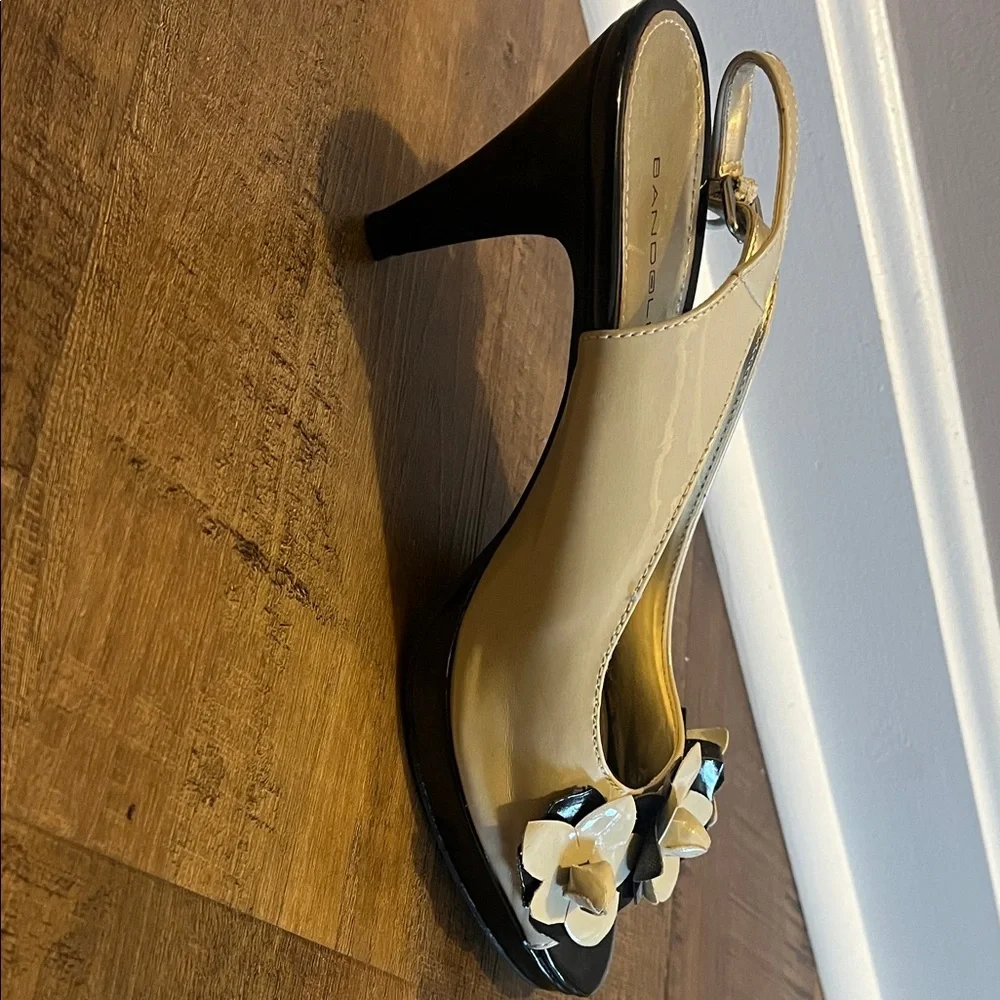 Bandolino Beige and Black Floral Heels - Picture 7 of 12